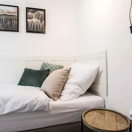 Place And Comfort *