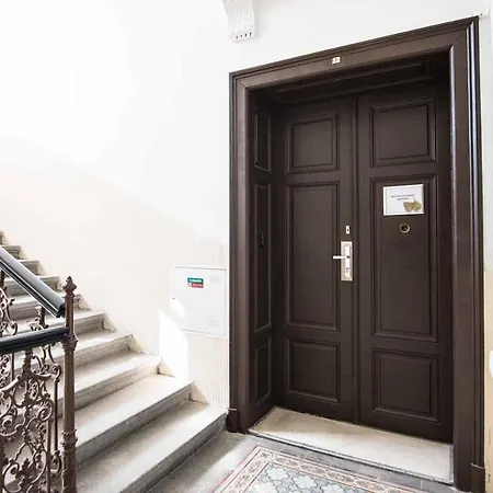 Apartment Place And Comfort